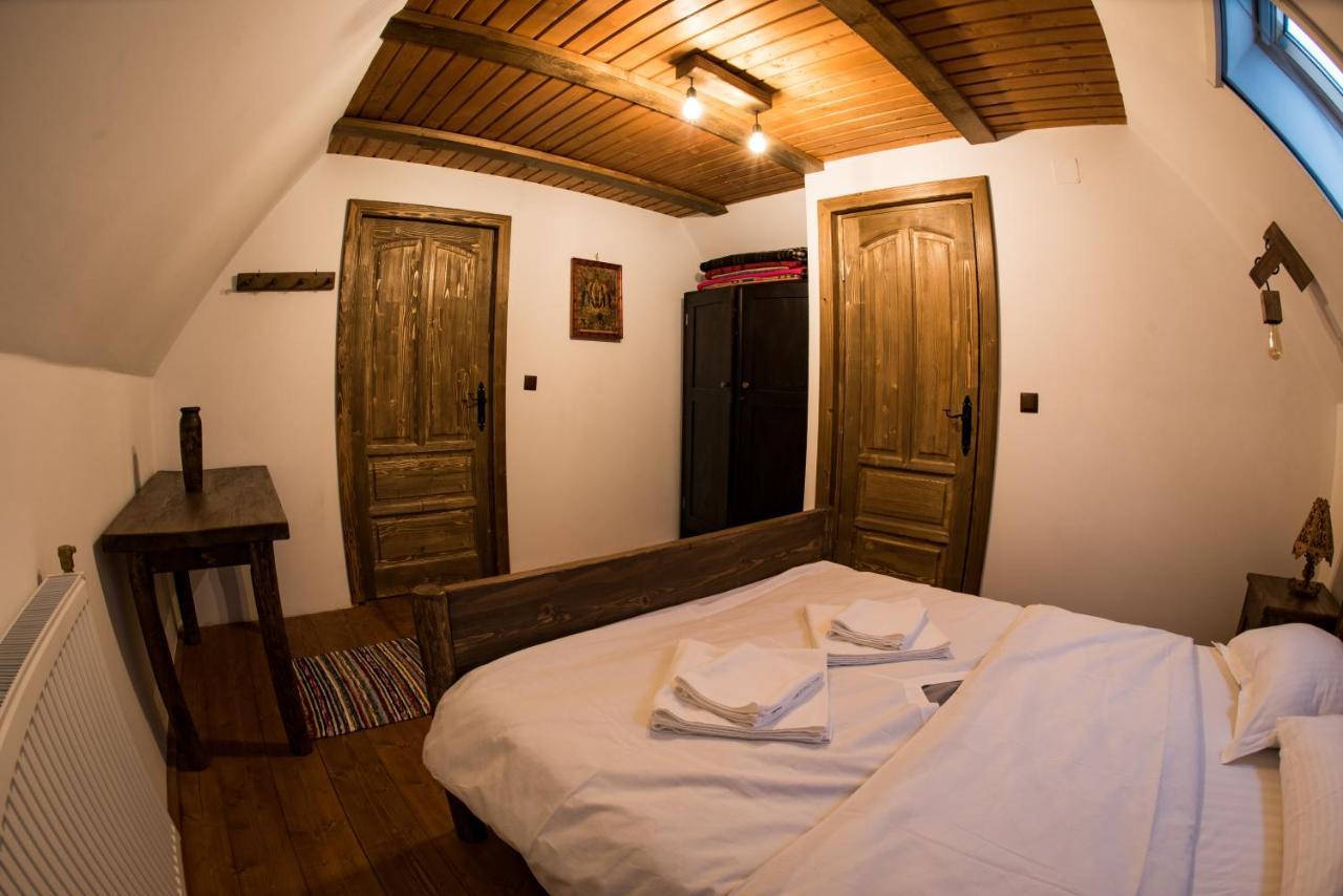 Casa Strabunicului Hotel Partestii de Sus  Eksteriør billede