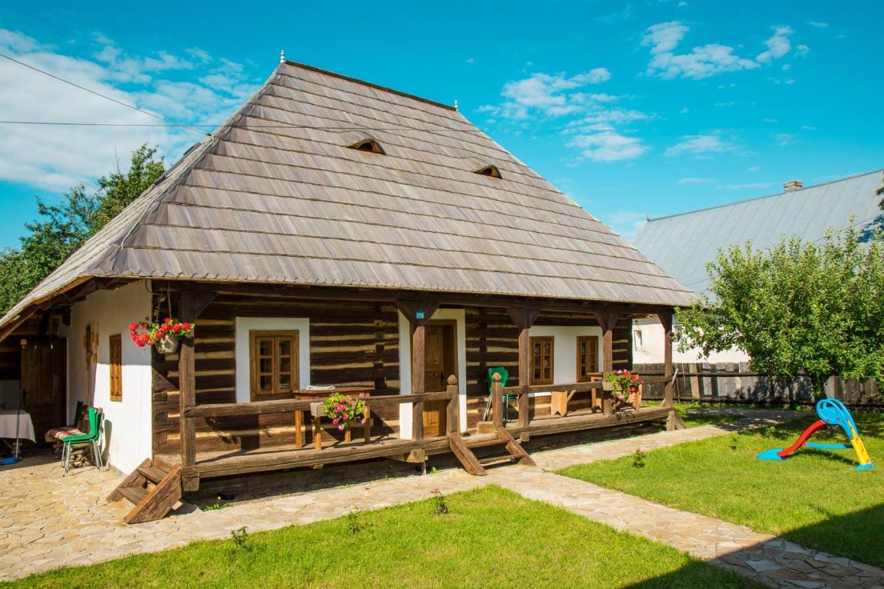 Casa Strabunicului Hotel Partestii de Sus  Eksteriør billede