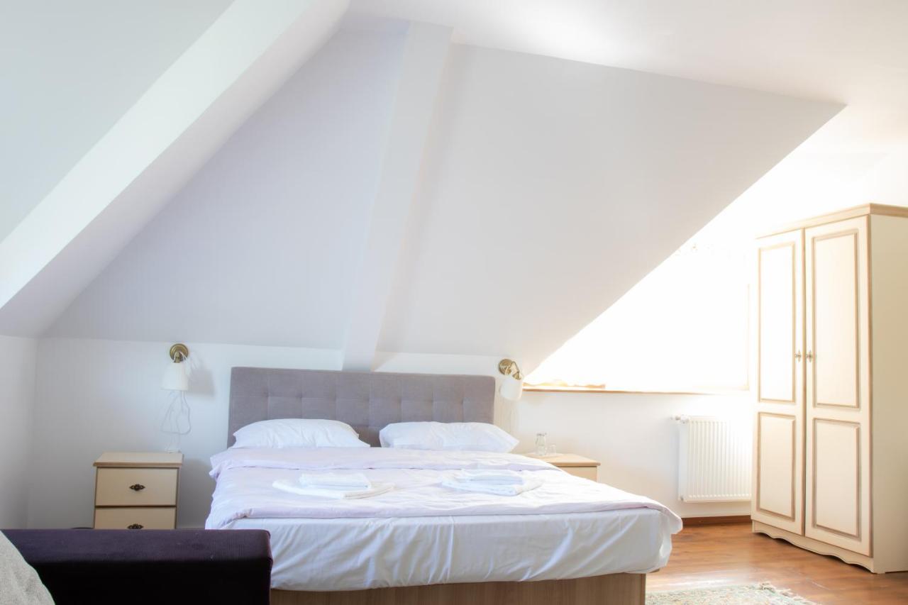 Casa Strabunicului Hotel Partestii de Sus  Eksteriør billede