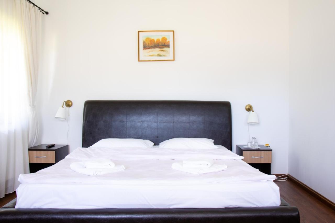 Casa Strabunicului Hotel Partestii de Sus  Eksteriør billede
