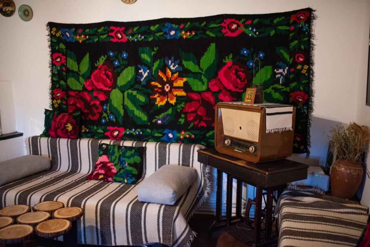 Casa Strabunicului Hotel Partestii de Sus  Eksteriør billede