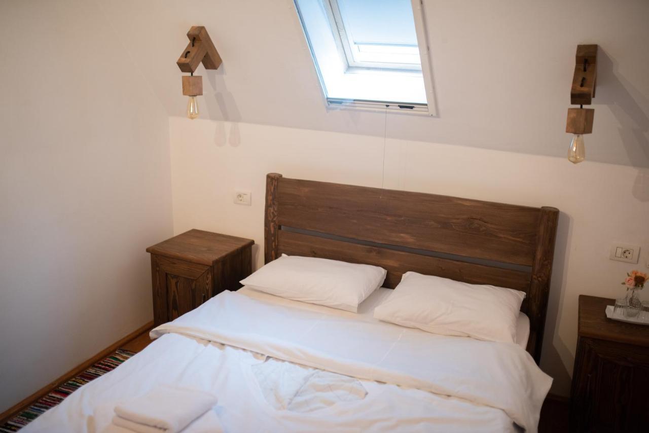 Casa Strabunicului Hotel Partestii de Sus  Eksteriør billede