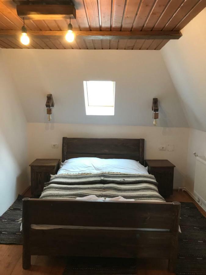 Casa Strabunicului Hotel Partestii de Sus  Eksteriør billede