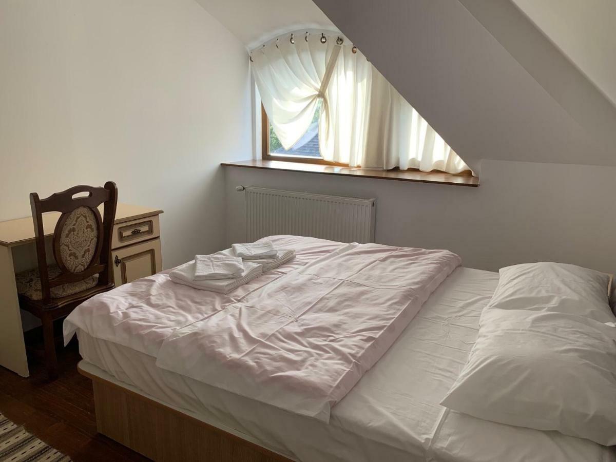 Casa Strabunicului Hotel Partestii de Sus  Eksteriør billede